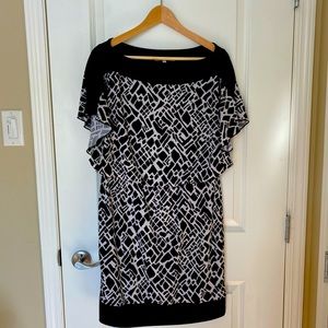 Cleo. Black and White dress. Size 6